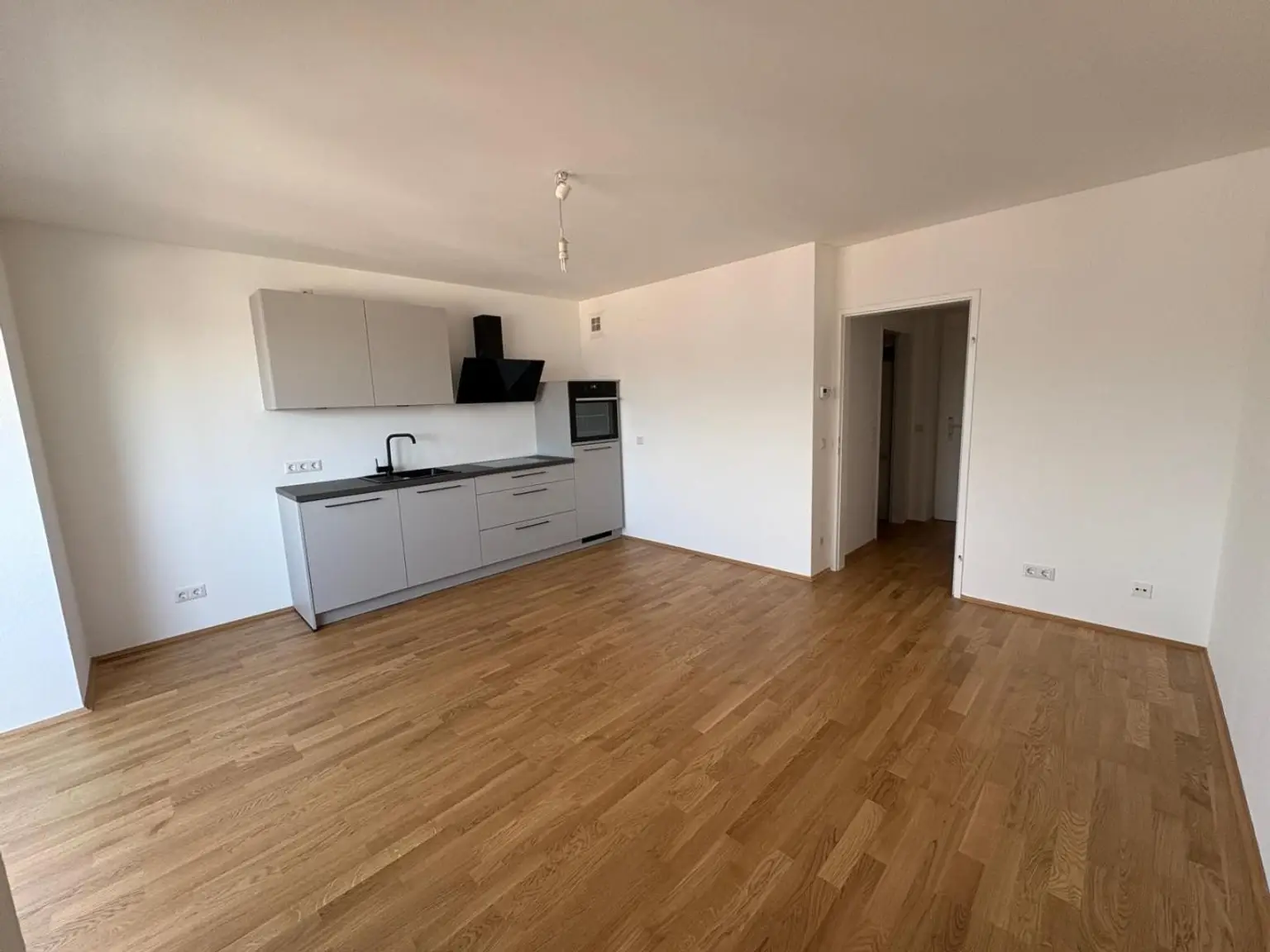 "mit Blick zum Wilhelminenberg"