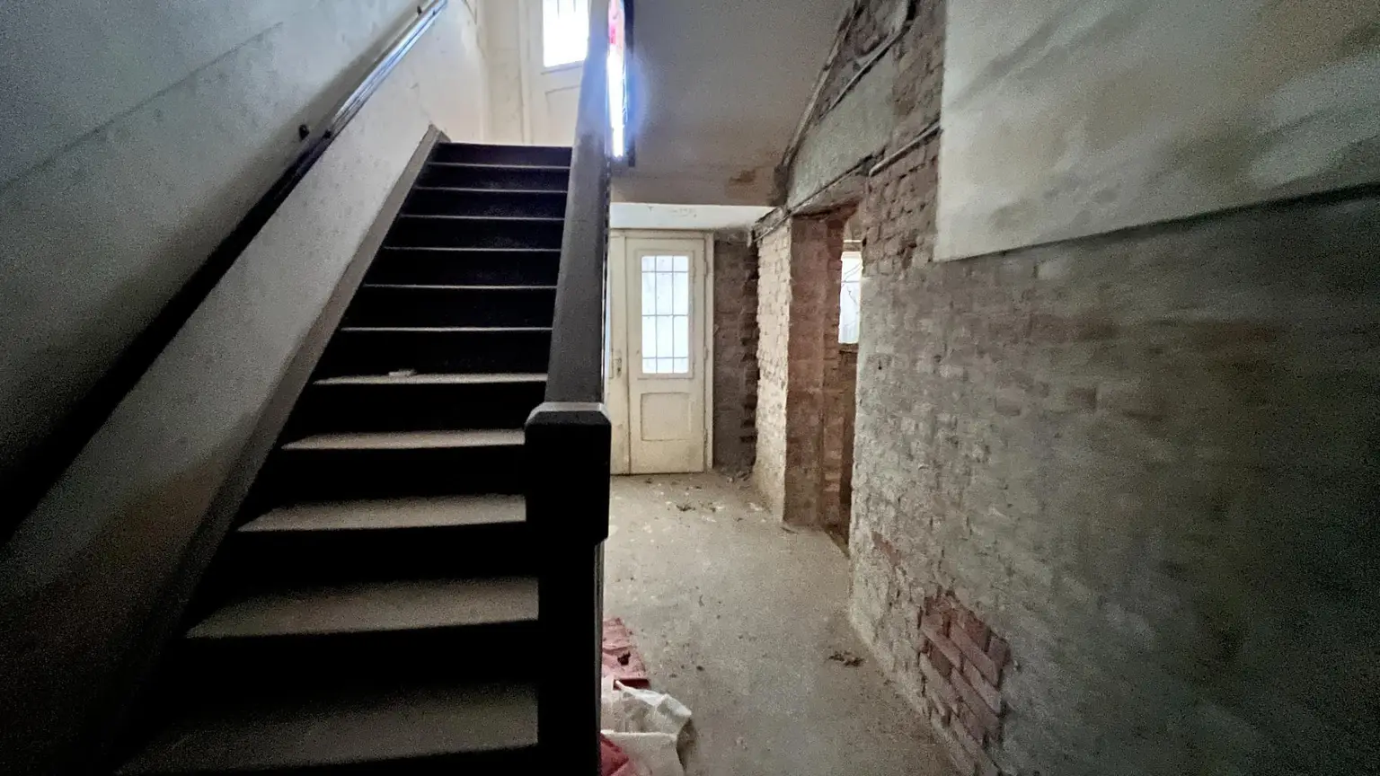 -20000434_1004159911_16344394