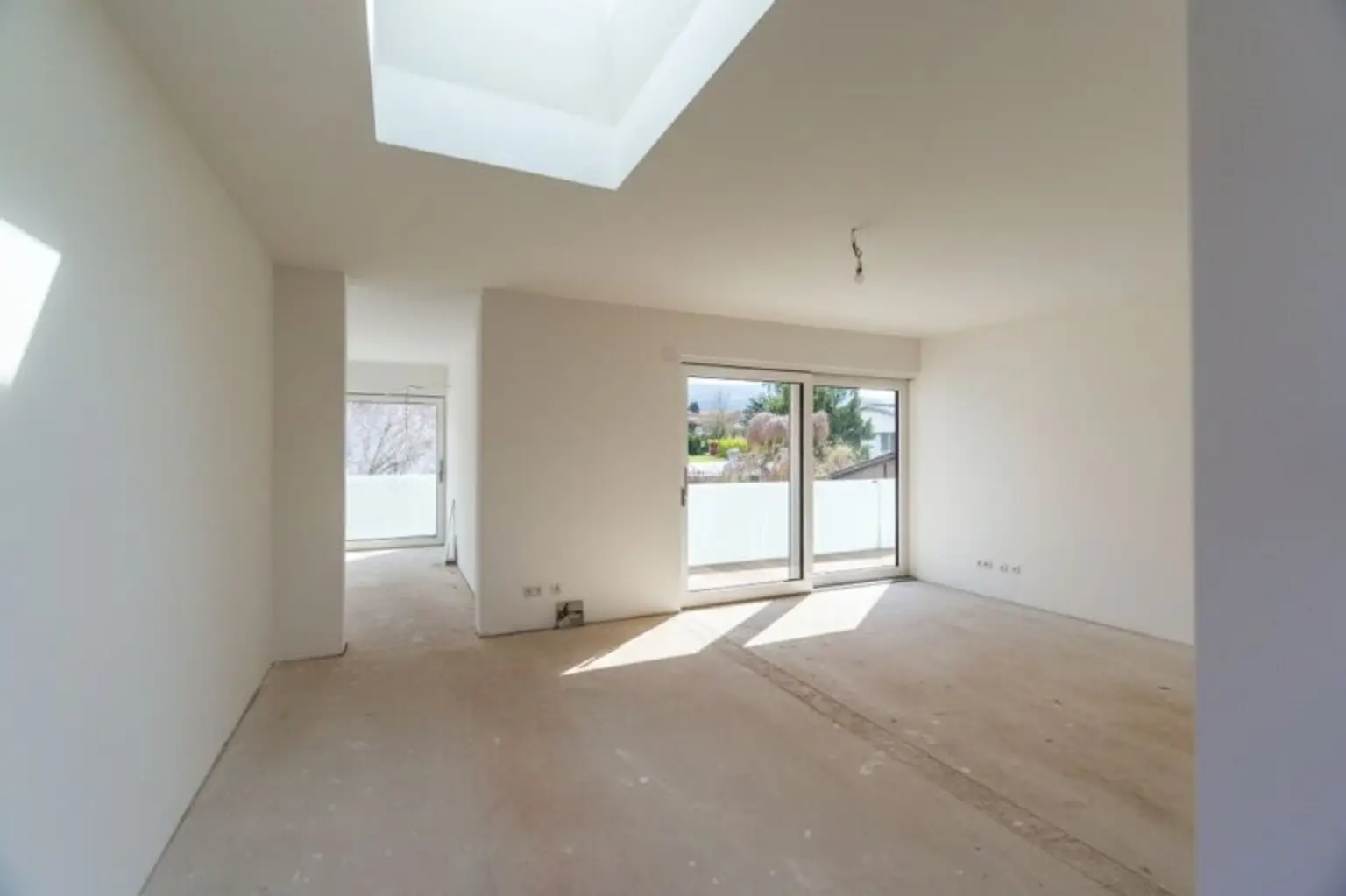 OG_Zimmer 2 und Zugang Zimmer 1