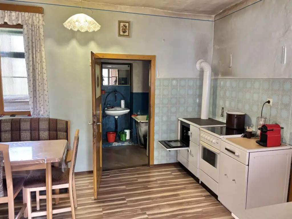** GARTENTAGE ** ren.bed. Landhaus mit bezauberndem Grundstück !! Ca. 7.200m 2 Wald inklusive !!