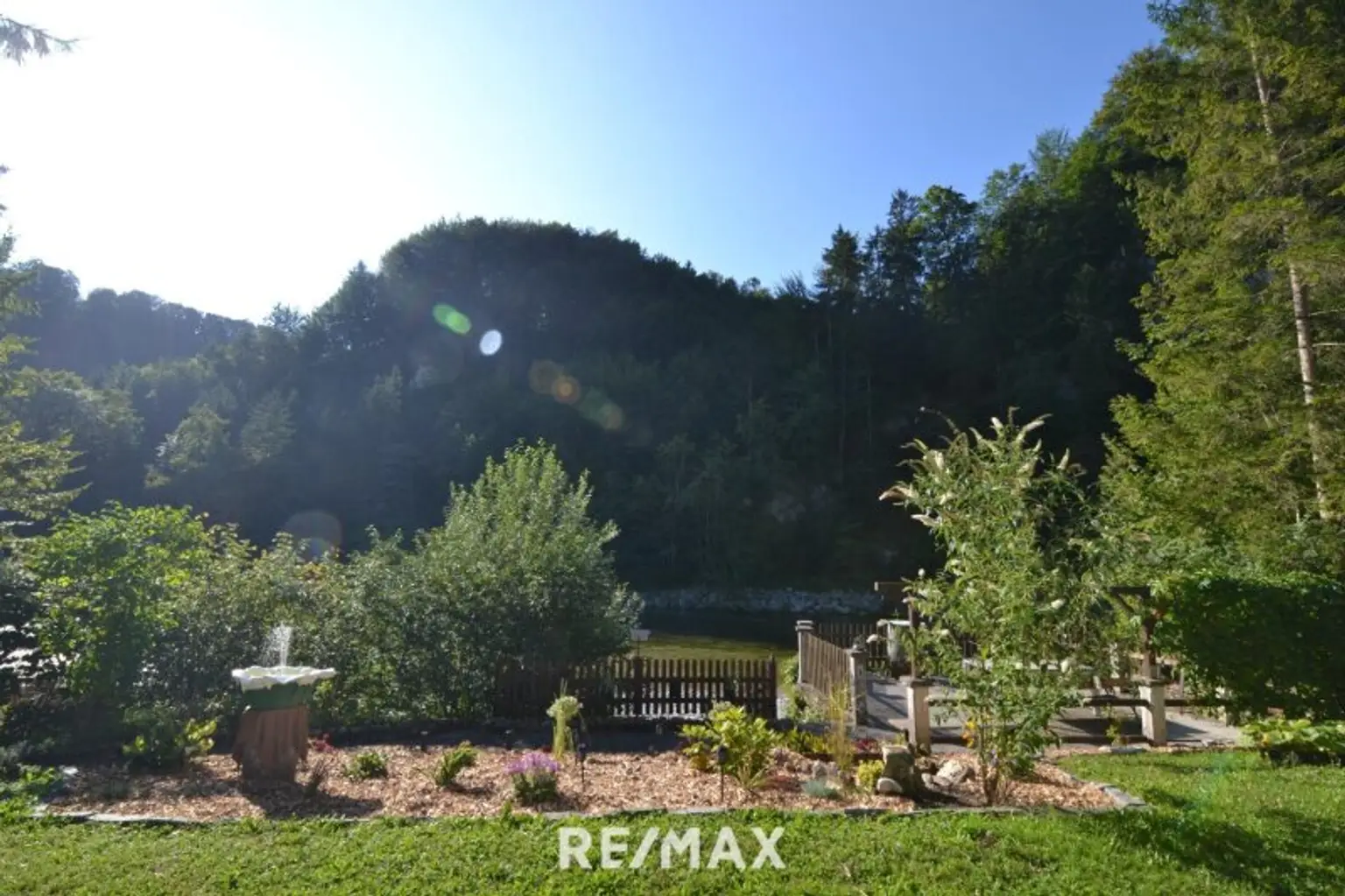 Garten mit Ybbszugang