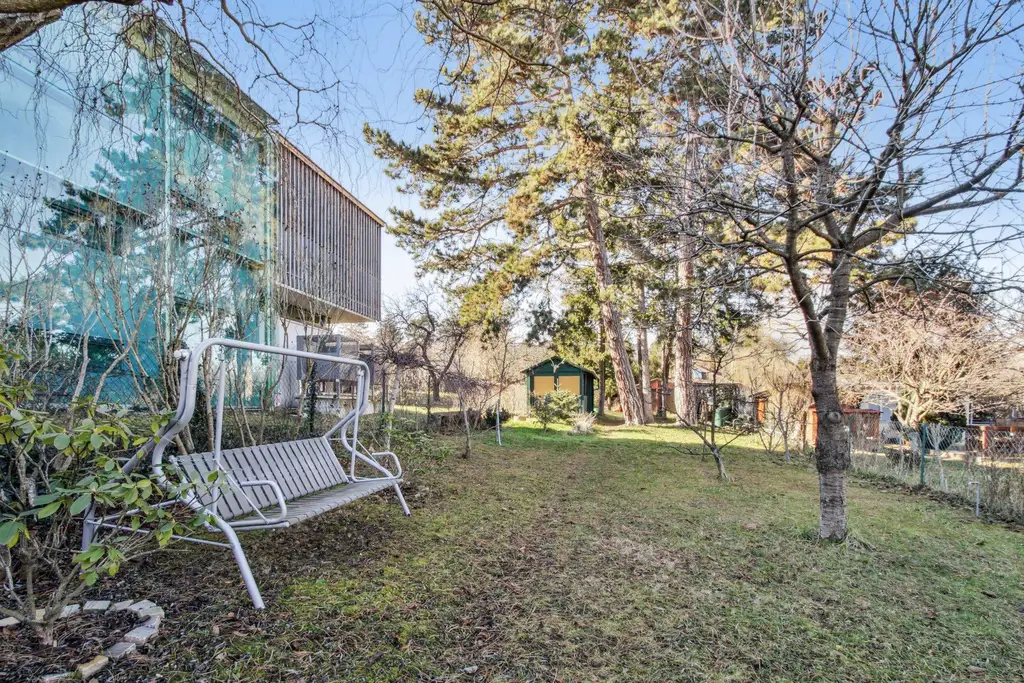 Doppelhaushälfte mit Garten im Jugendstilhaus