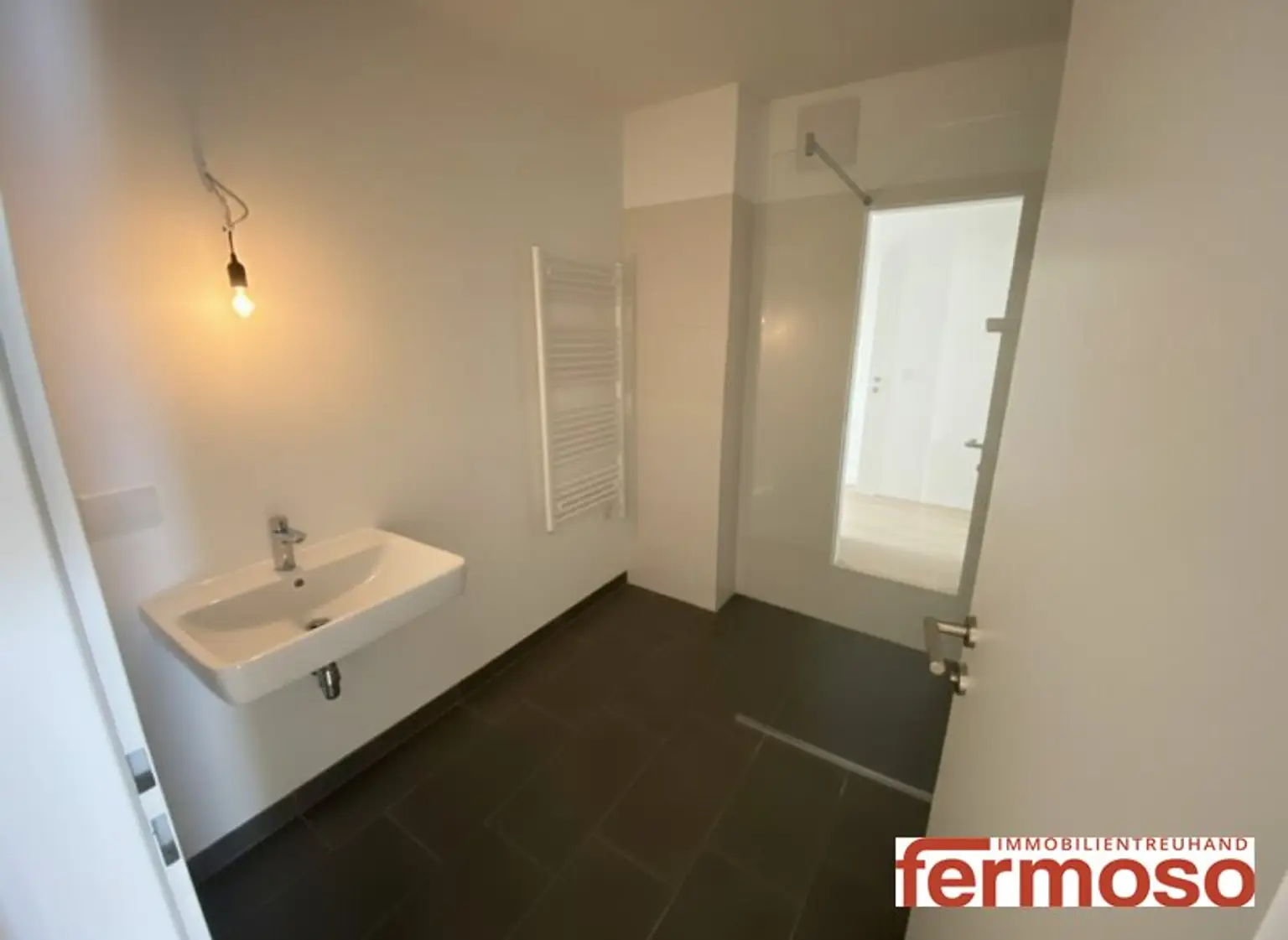 Moderne 2-Zimmer-Neubauwohnung mit Balkon – 1100 Wien