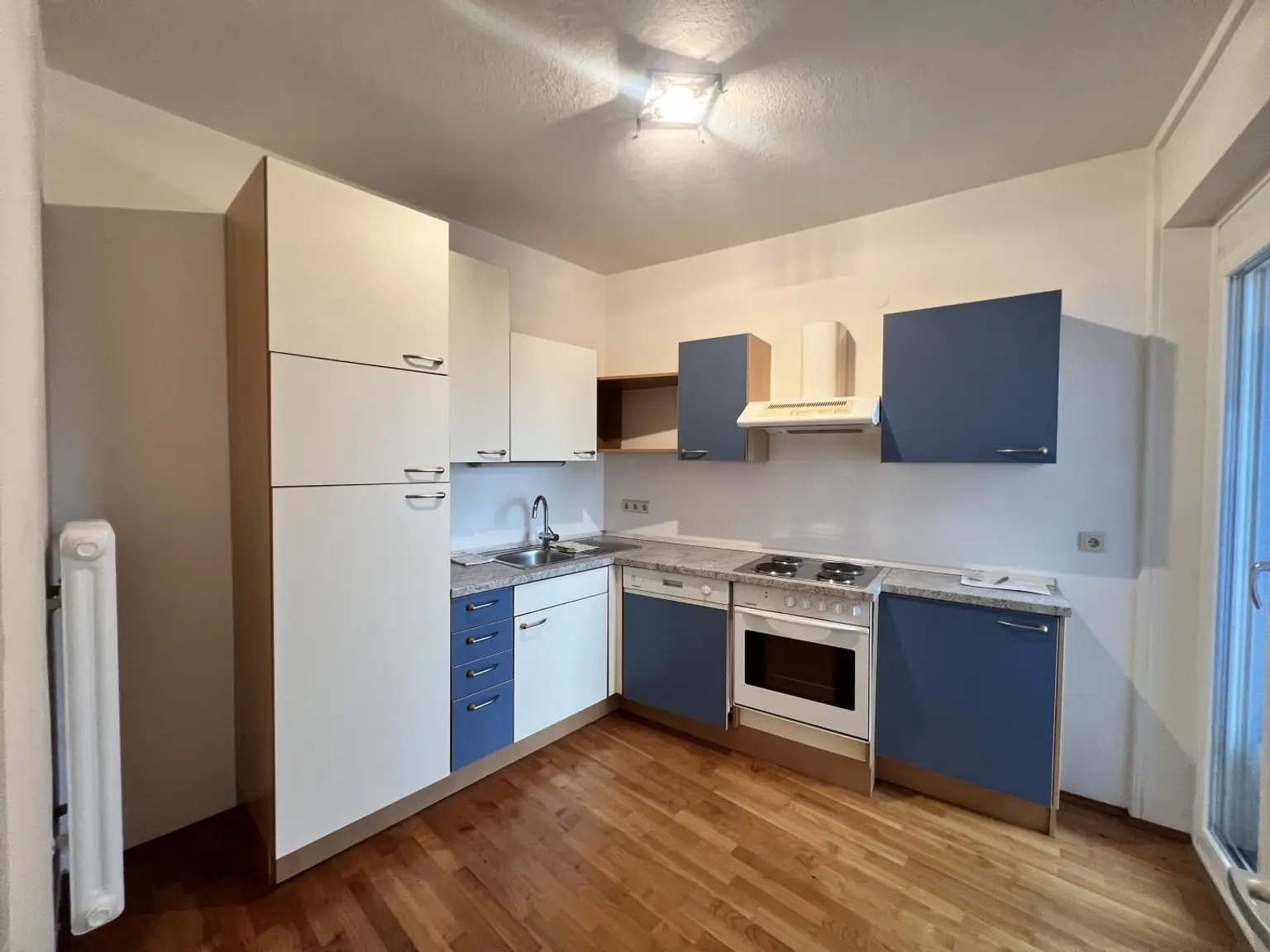Sanierte 4-Zimmer-Wohnung mit 2 Balkonen und traumhaftem Blick über Graz inkl. Stellplatz