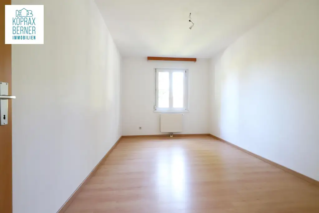 Ruhige Zwei-Zimmer Wohnung inkl. Parkplatz