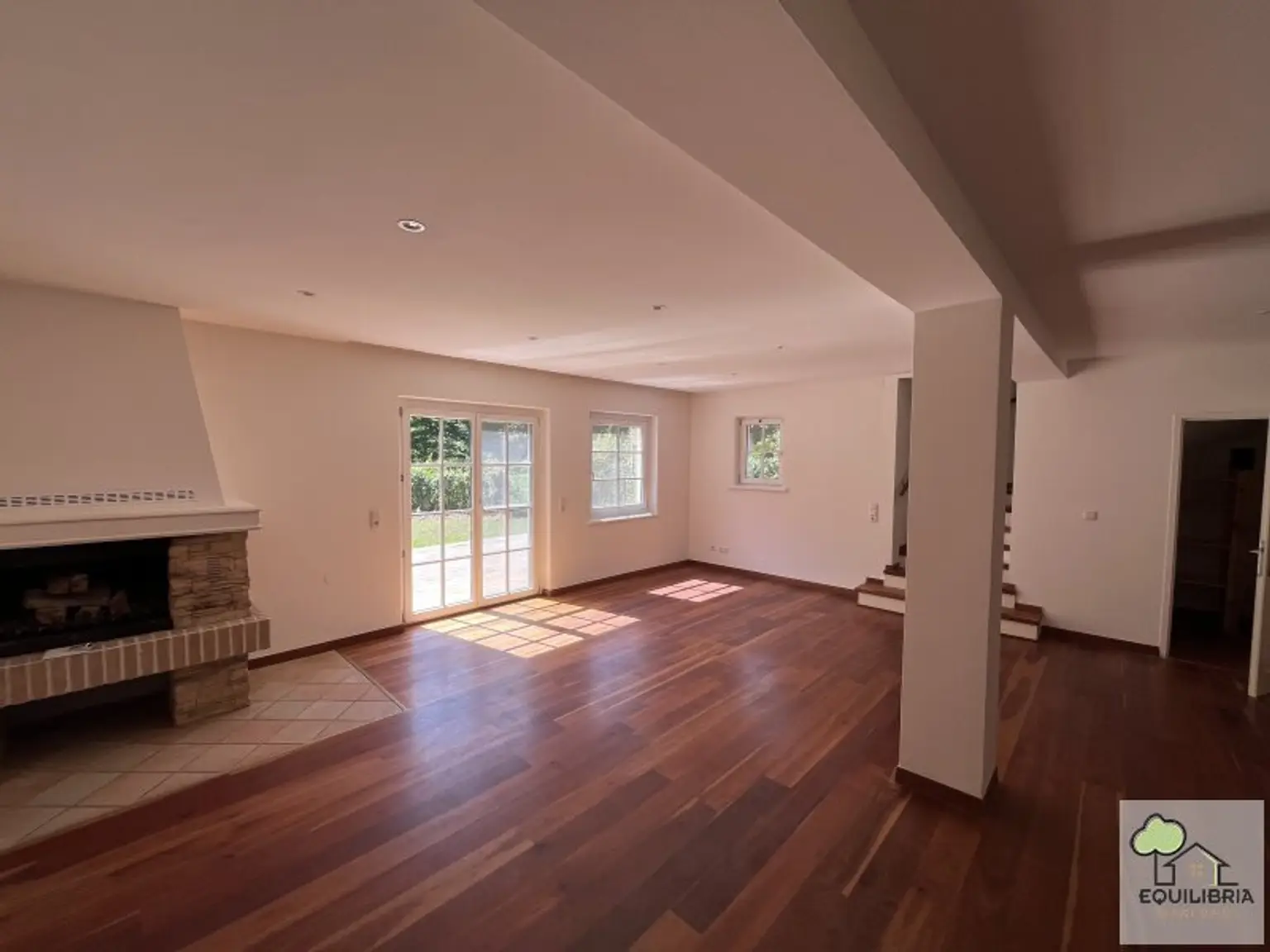 5 Zimmer, ca. 238m² Wohnfläche in Mietvilla in Weidling