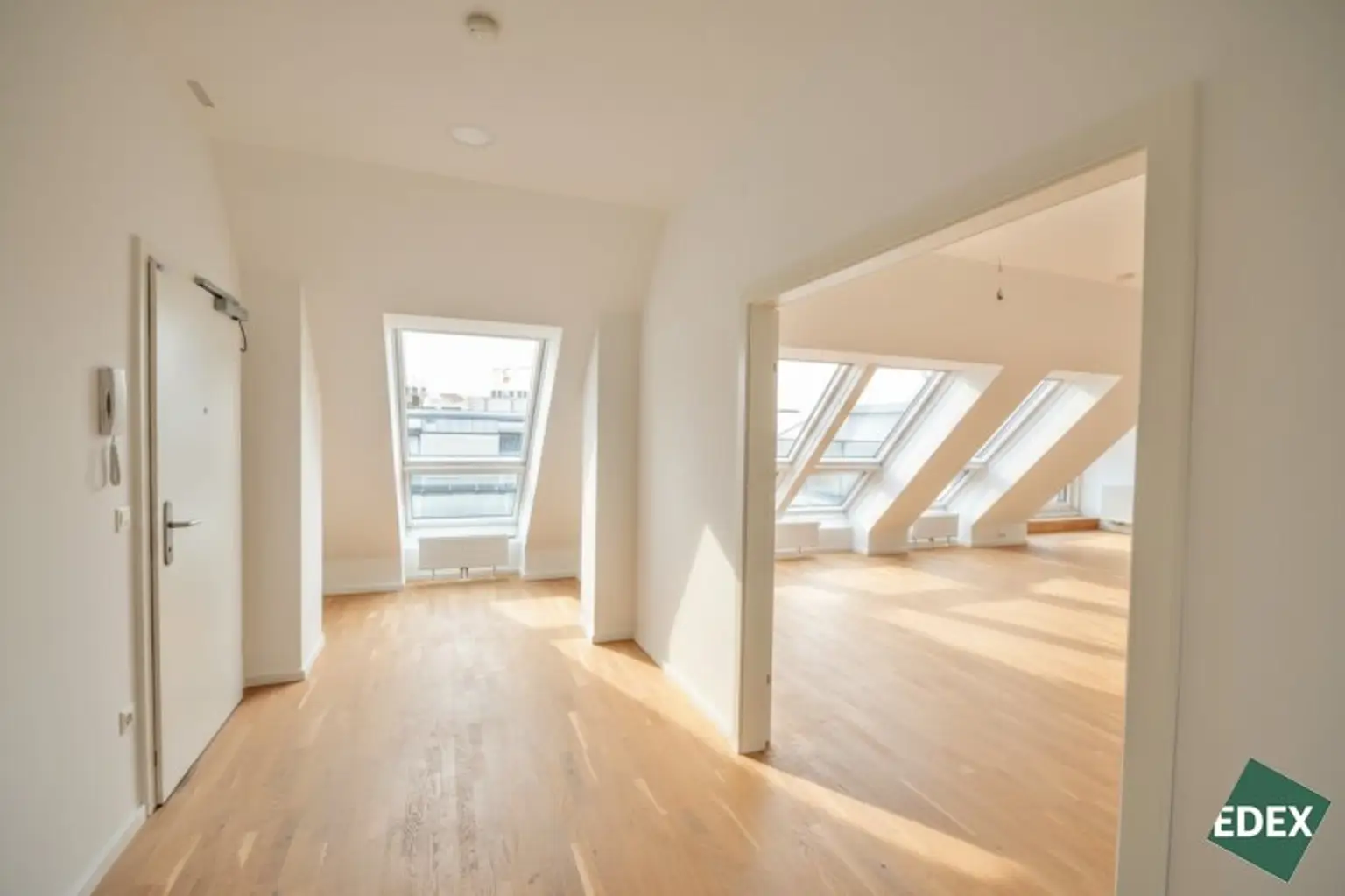 Klimatisierte 4-Zimmer-Wohnung mit Terrasse nahe der Wiener Innenstadt (optional mit PKW-Stellplatz)