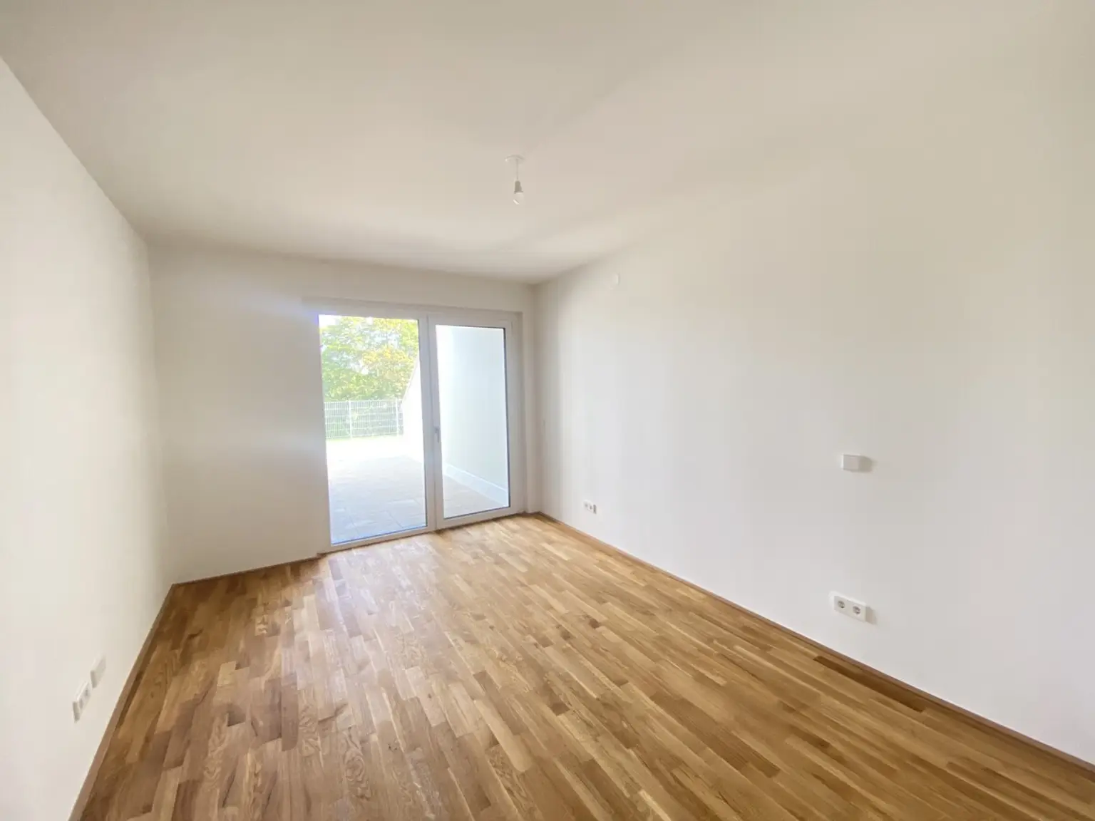 =LAURENZ= Gartenwohnung  3 Zimmer Wohnung mit Weitblick! ERSTBEZUG U3