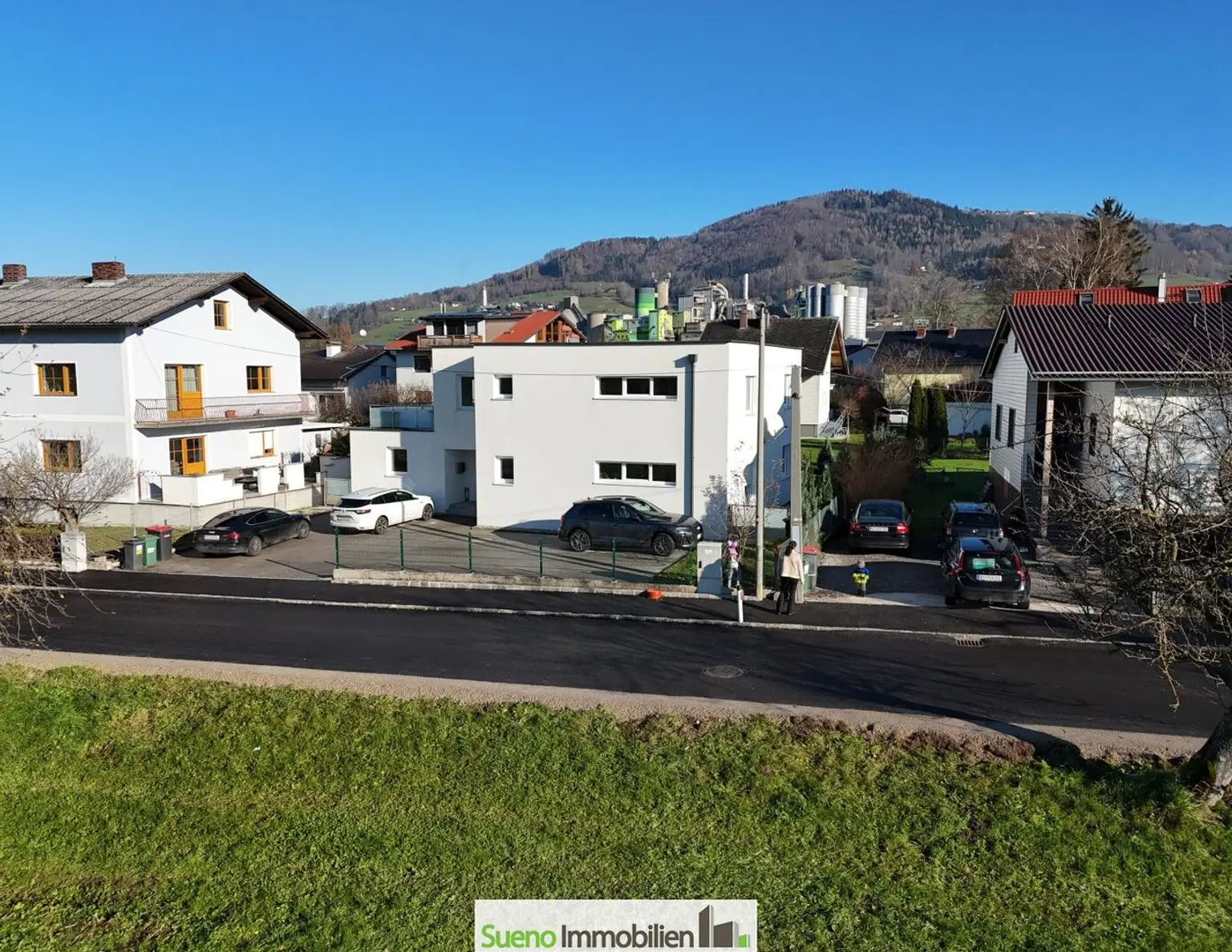 Modernes Haus mit 2 getrennten WohnEinheiten in Kirchdorf-Zentrum