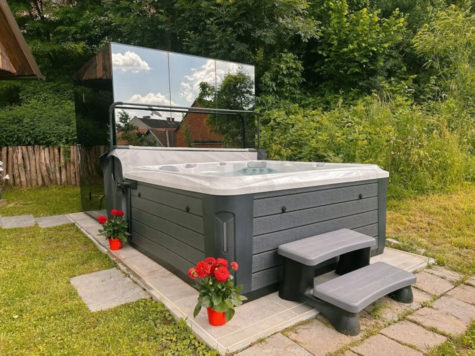 Modern trifft Neu! Schönes Landhaus mit Whirlpool und Sauna!