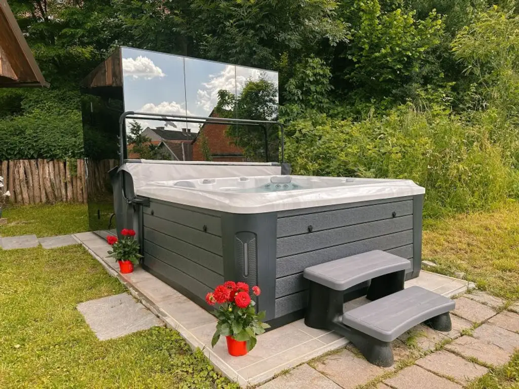 Modern trifft Neu! Schönes Landhaus mit Whirlpool und Sauna!