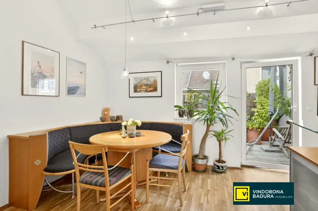 Rooftop Vibes für Zwei | Charmantes Dachjuwel mit Terrasse bei der Volksoper