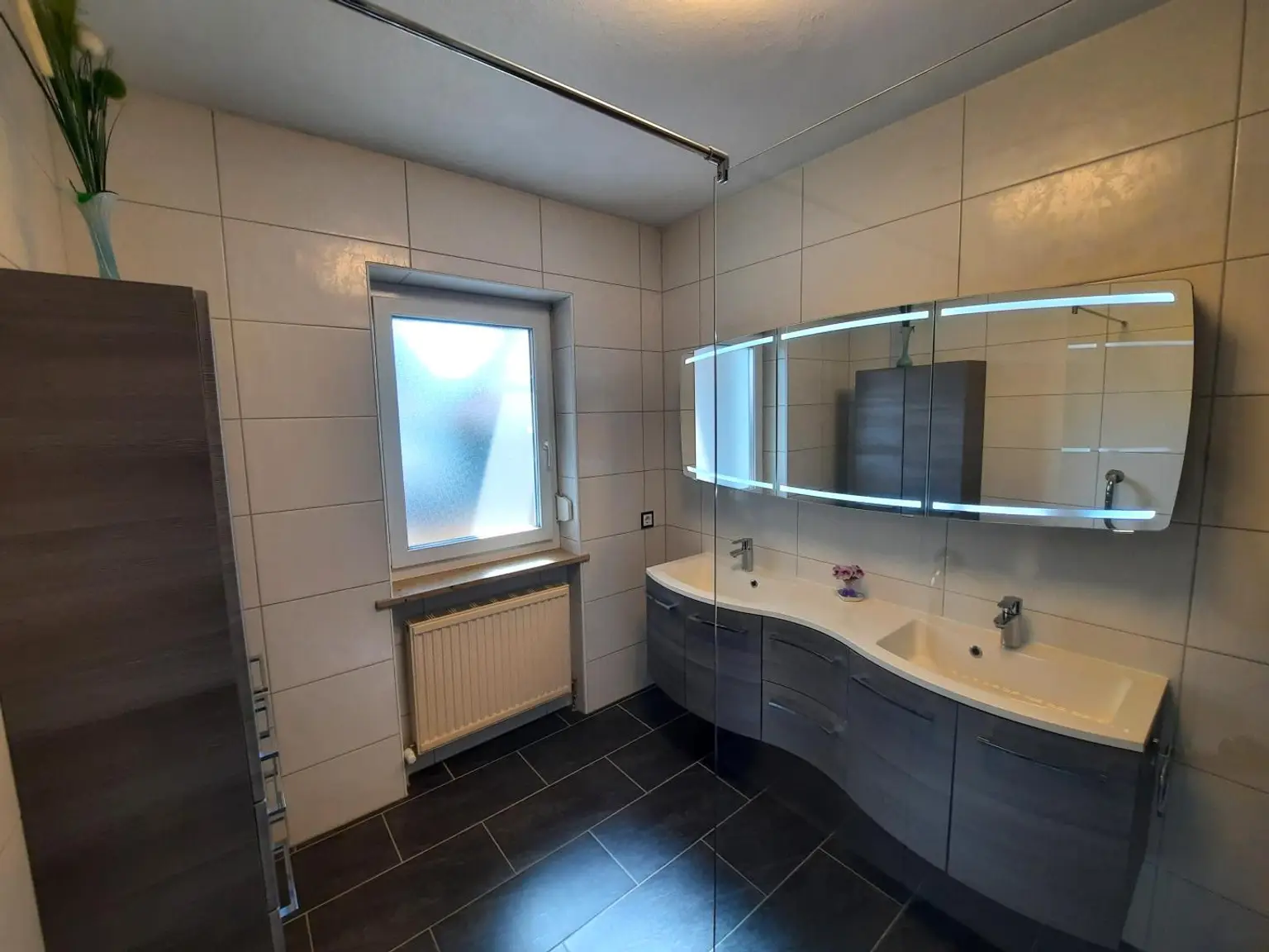 Vollunterkellerter Bungalow mit großem sonnigen Grundstück