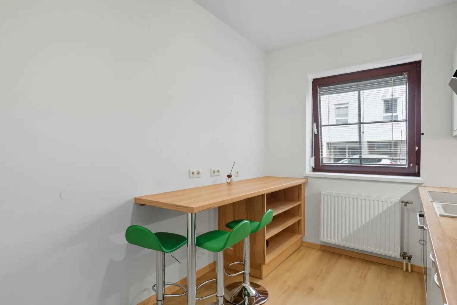 Ihr neues Zuhause: Modern, barrierefrei & Stellplatz in Zentrumslage!