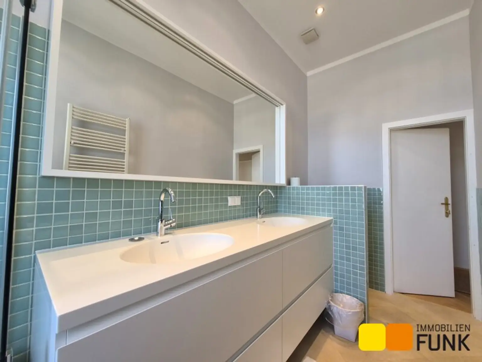 Herrschaftliche 5-Zimmerwohnung mit Balkon