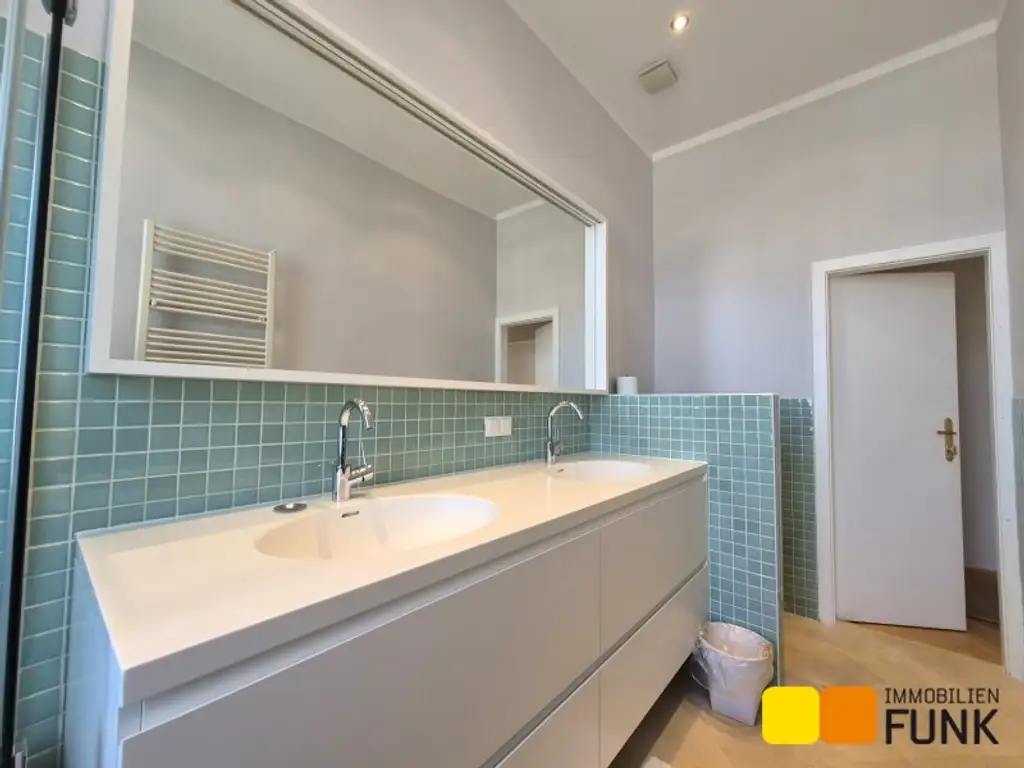 Herrschaftliche 5-Zimmerwohnung mit Balkon