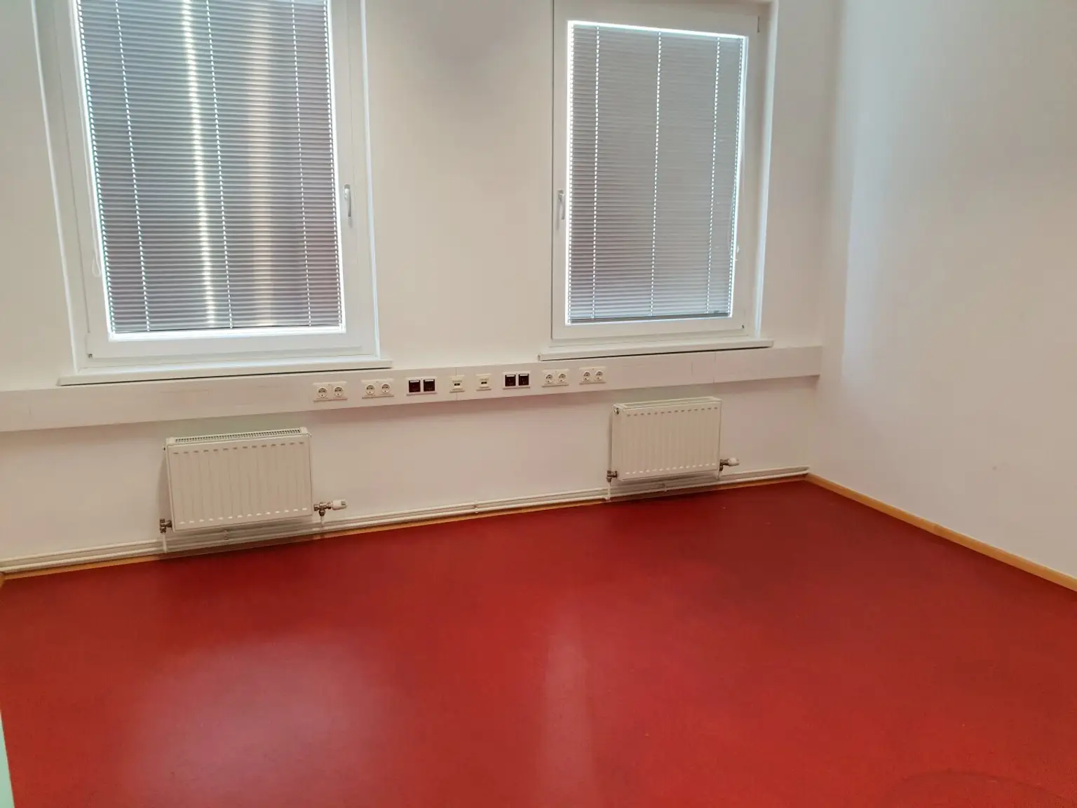 Firmensitz / Büro / Verein / oder Ordinations - Fläche  zu vermieten!