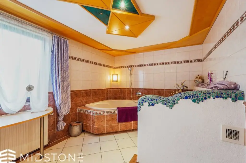 *Großzügige Maisonette Wohnung* Einzigartiges Potenzial mit Balkon und Loggia in Kapfenberg