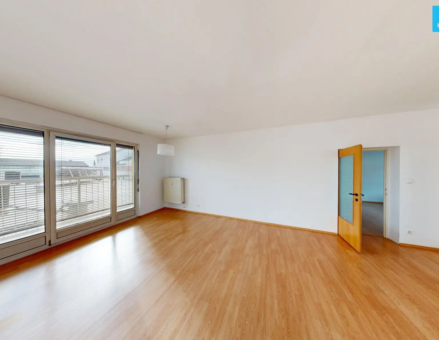 Helle Wohnung mit Wintergarten - gemütliches Wohnen in Toplage
