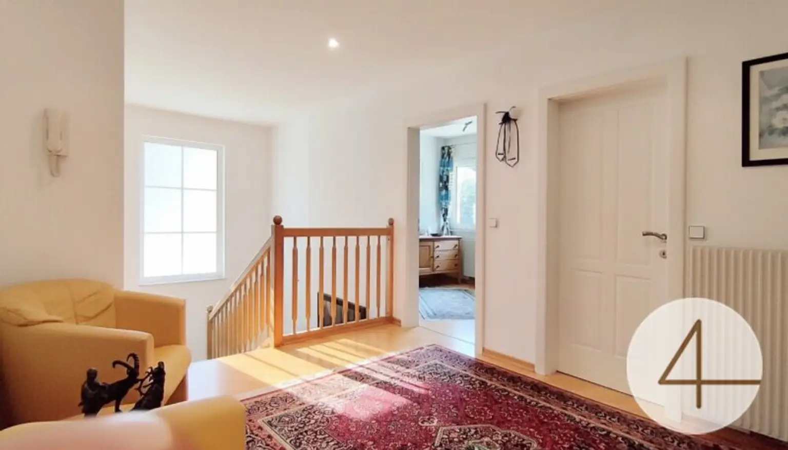 Charmantes Zuhause mit großzügiger Terrasse und zwei Garagen