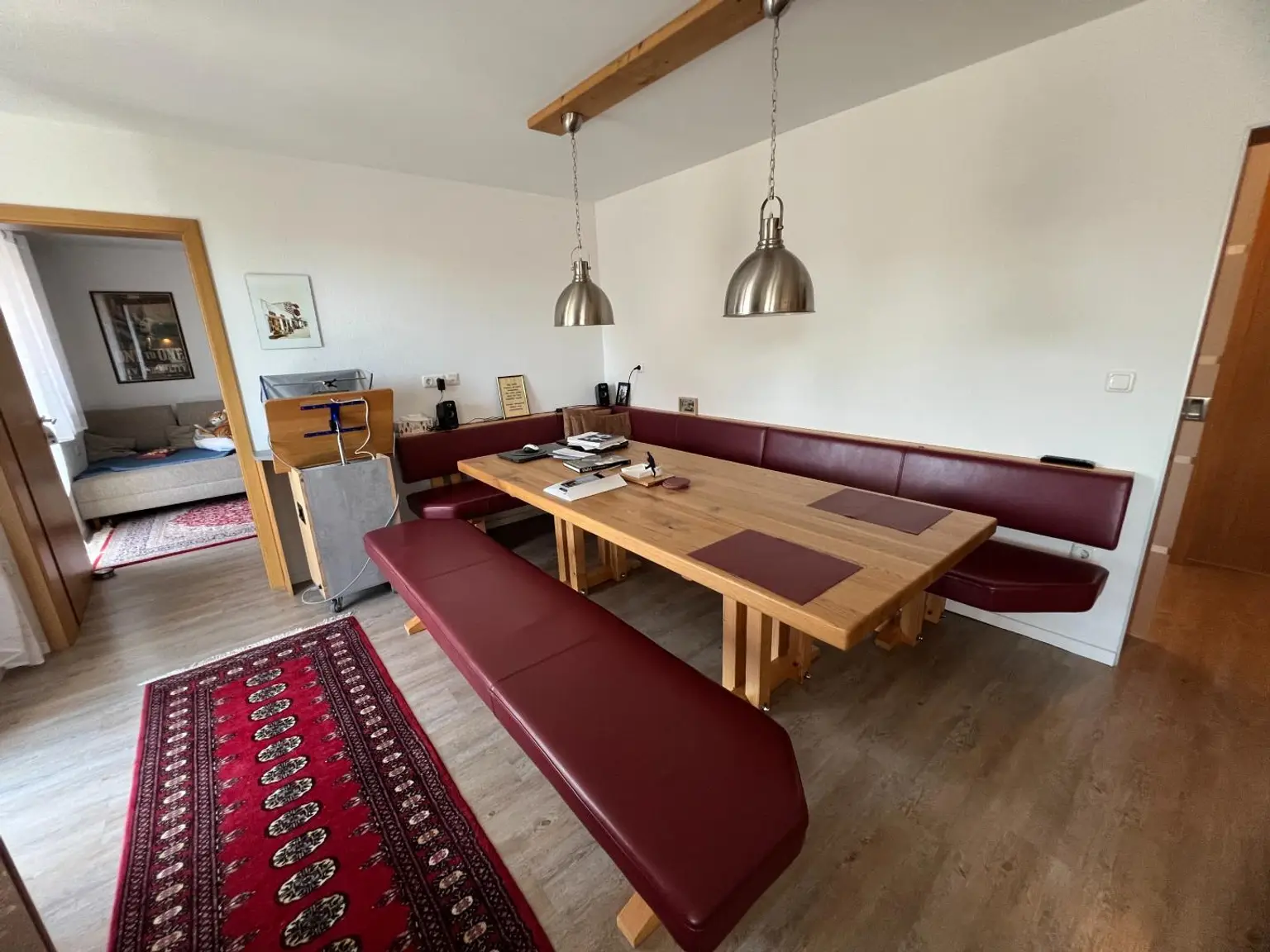 OPEN HOUSE! Großzügiges leistbares Wohnhaus mit 3 getrennte Wohneinheiten, Traumgarten, Doppelgarage und vielen Parkplätzen Tuffeltsham in Redlham