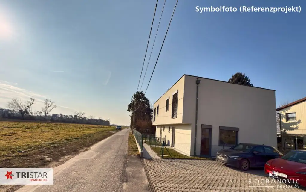 NEU • FAMILIENTRAUM • 4 HÄUSER • GARTEN • TERRASSE • PKW-STELLPLÄTZE • NÄHE LOBAU • LUFTWÄRMEPUMPE • 1220 WIEN