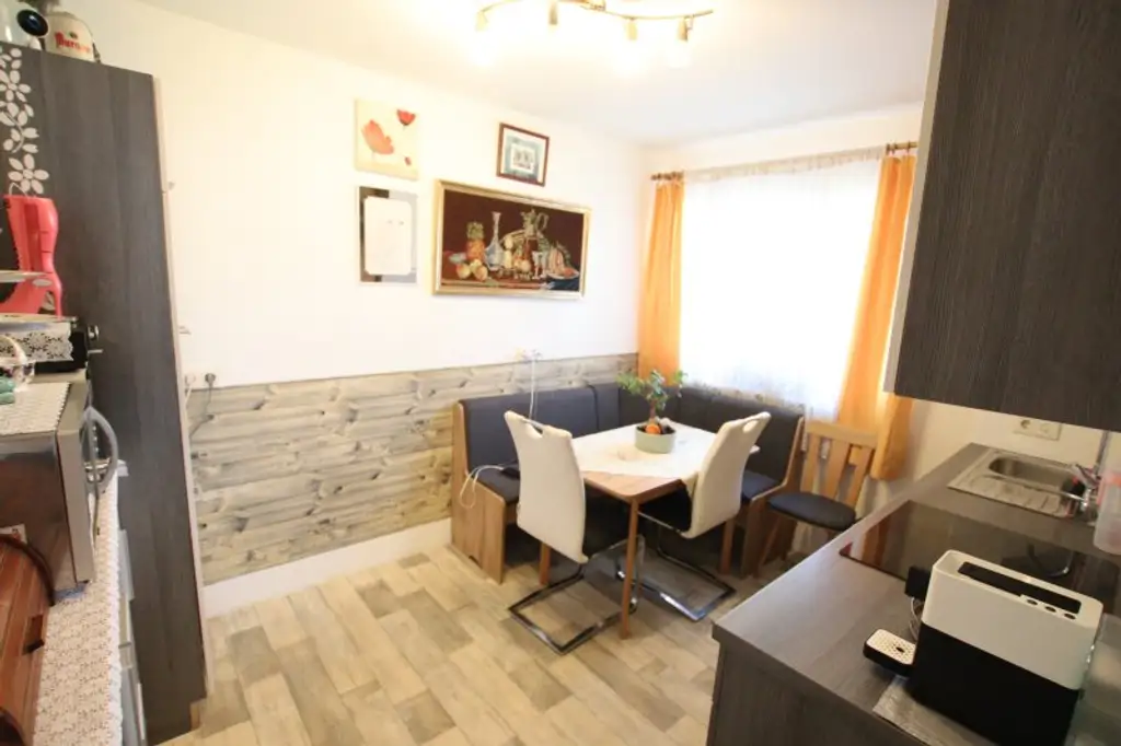 Teilsaniertes 350m² Mehrfamilienhaus/Zinshaus mit 4 Wohnungen in Maria Saal - Ratzendorf - nicht vermietet