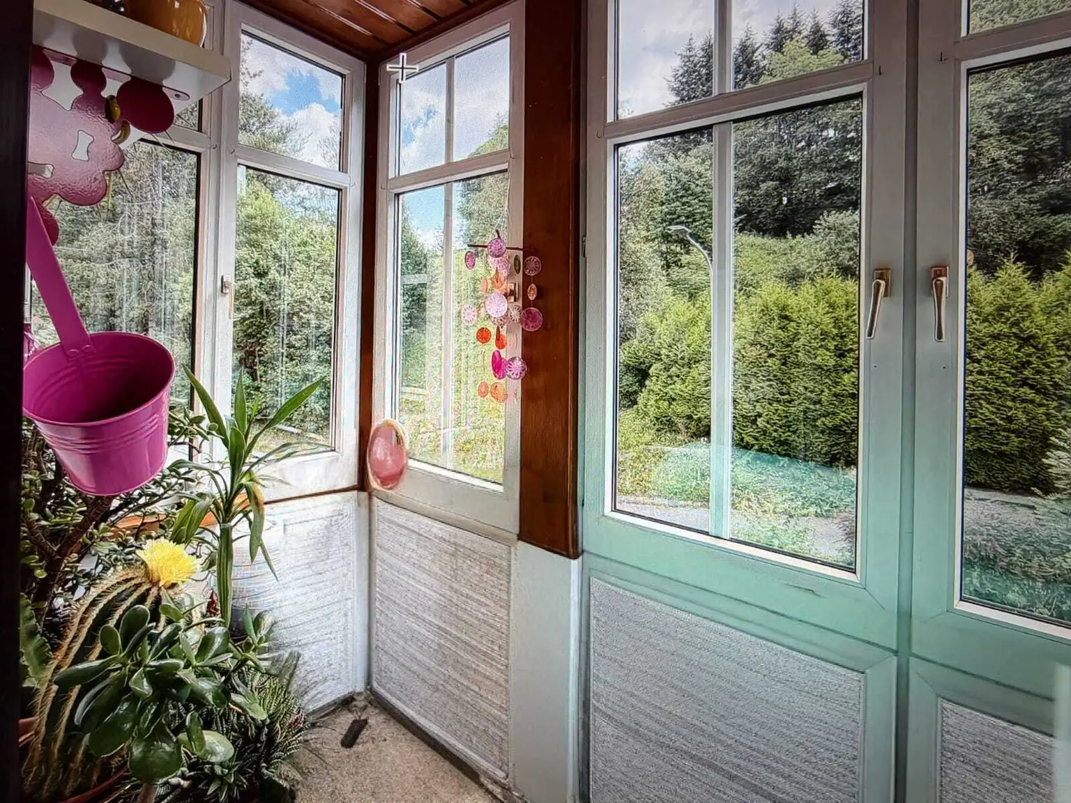 Anlegerwohnung: Drei Zimmerwohnung mit Balkon und Wintergarten!