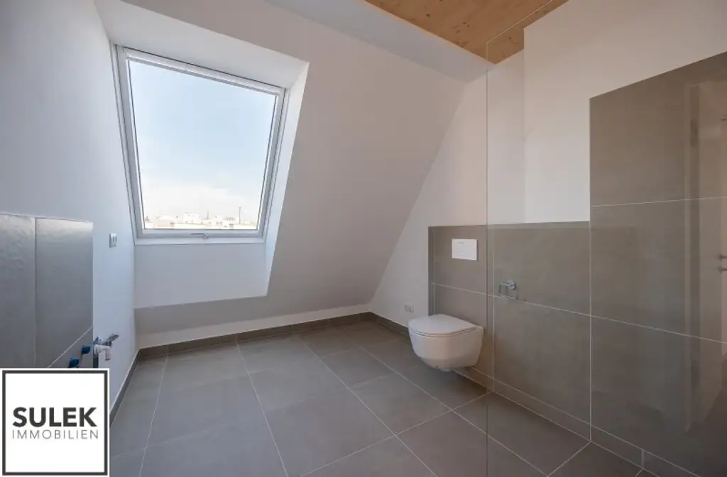 Erstbezug: traumhafte DG-Maisonette mit 3 Schlafzimmern und 2 Bädern