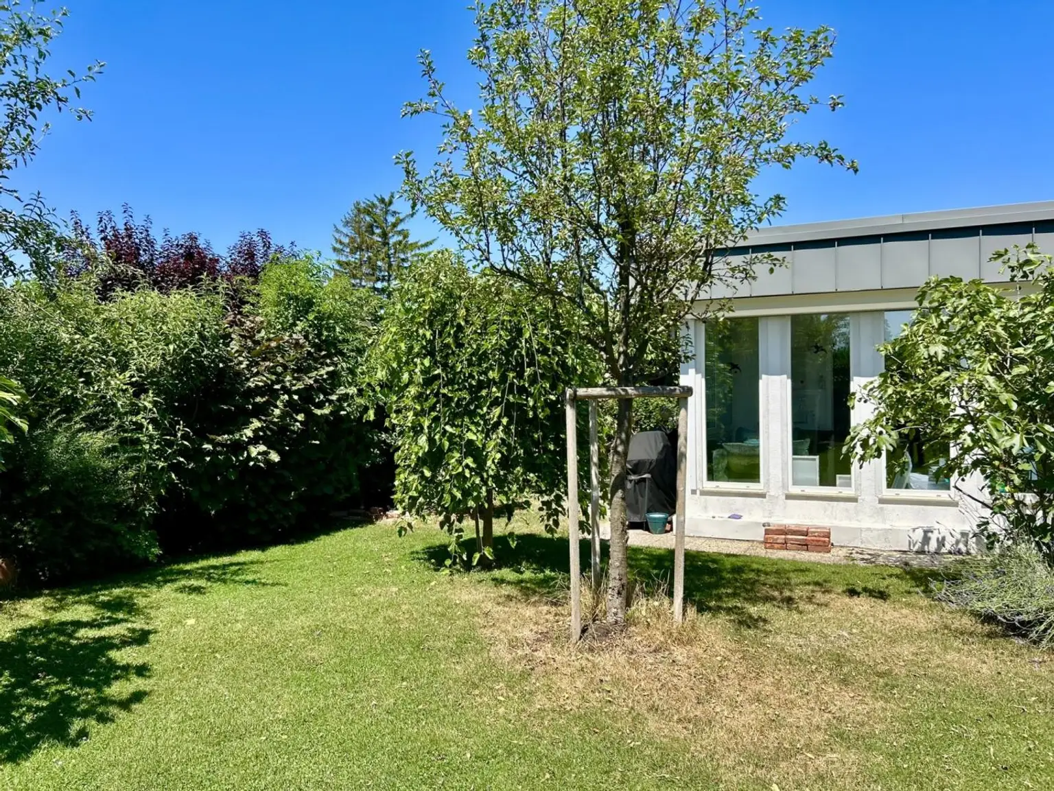 Stilvoller Bungalow mit Gartenidylle mit großem Wohn-Esszimmer!