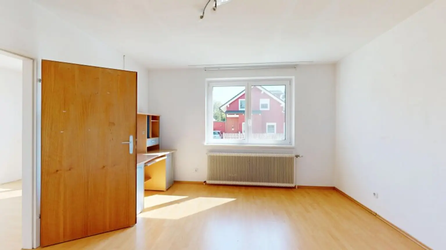 Hinreißender Bungalow mit großem Garten und Entwicklungspotential | 3 Zimmer | Terrasse