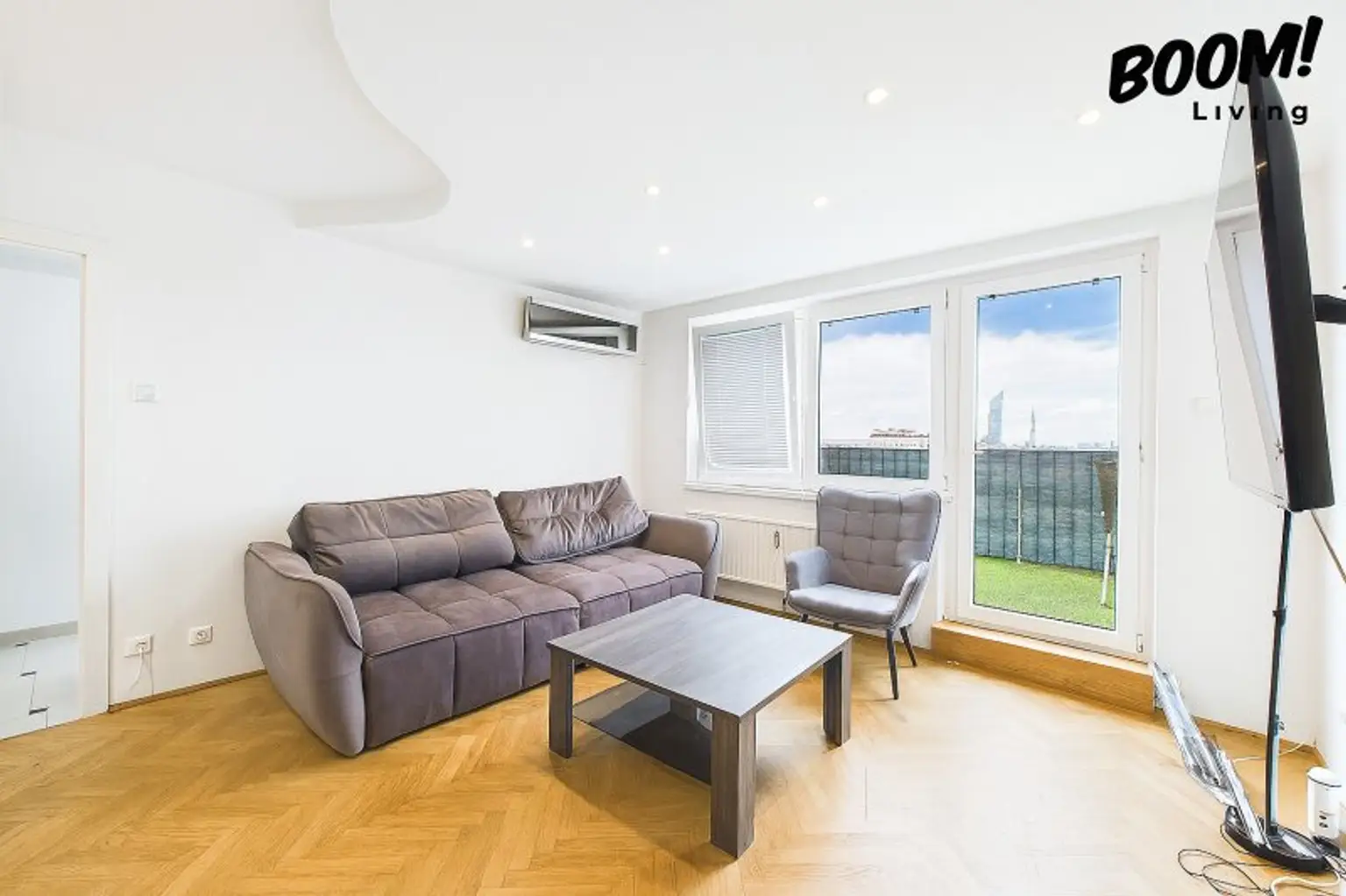 Familienfreundliche Dachgeschoss Wohnung mit 3-Zimmer und Terrasse mit perfekter Verkehrsanbindung – Wunderschöner Ausblick
