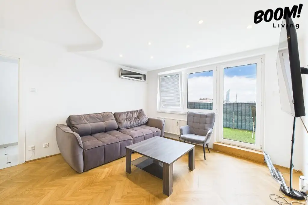 Familienfreundliche Dachgeschoss Wohnung mit 3-Zimmer und Terrasse mit perfekter Verkehrsanbindung – Wunderschöner Ausblick