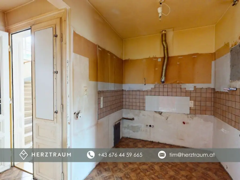 Sanierungsbedürftiger, charmanter Stilaltbau – 50 m² im 2. Stock mit großem Potenzial