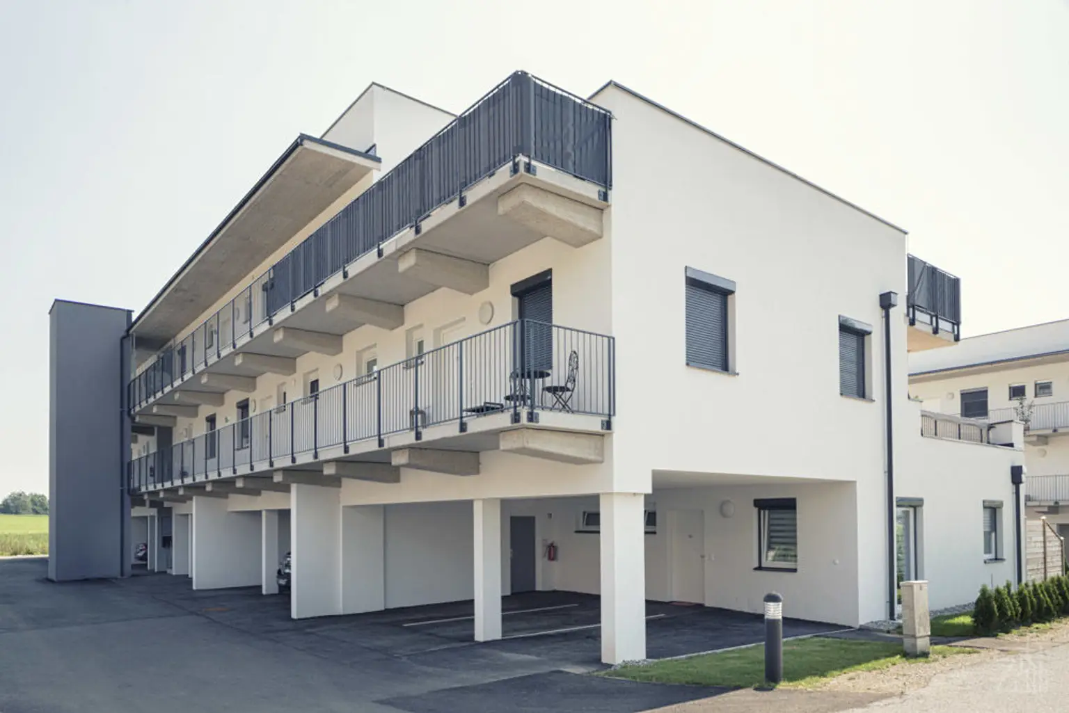 3-Zimmer-Wohnung mit XXL-Terrasse & 2 Parkplätzen – ab 01.09., provisionsfrei