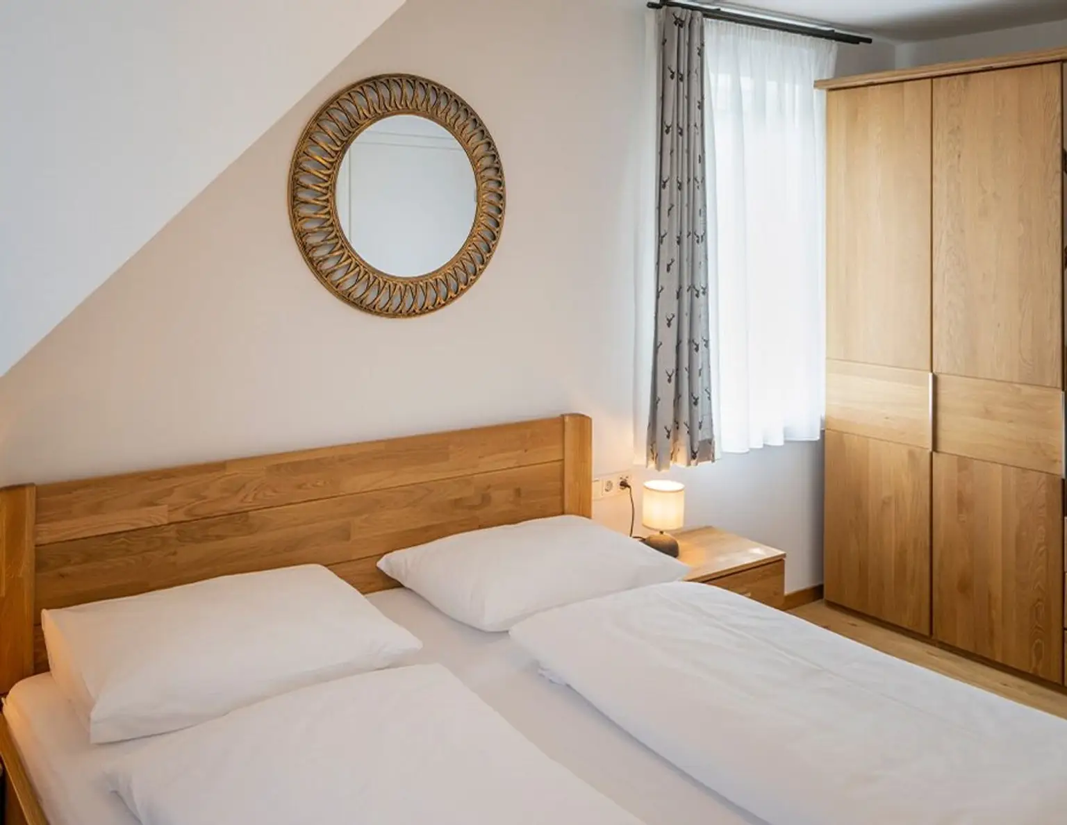 Vollmöbliertes Ferienapartment in Hohentauern! Ideal als Zweitwohnsitz oder Renditeobjekt zur touristischen Vermietung. 75 m² Wohnfläche, Balkon mit Bergblick, moderne Ausstattung - Erholung & Investment in den steirisc…