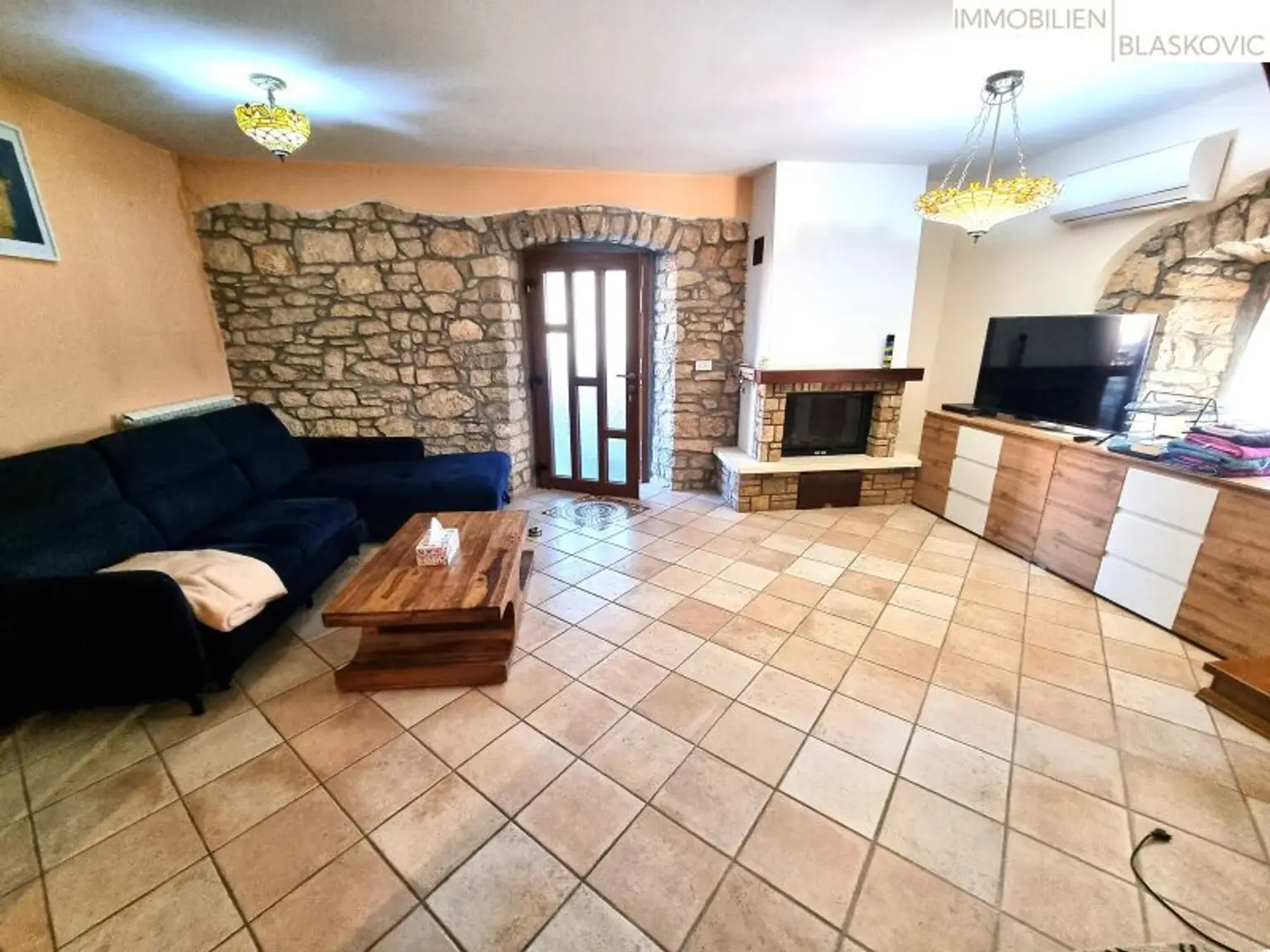 Porec Umgebung - Attraktives Steinhaus mit 2 Appartements und Pool/Wellness