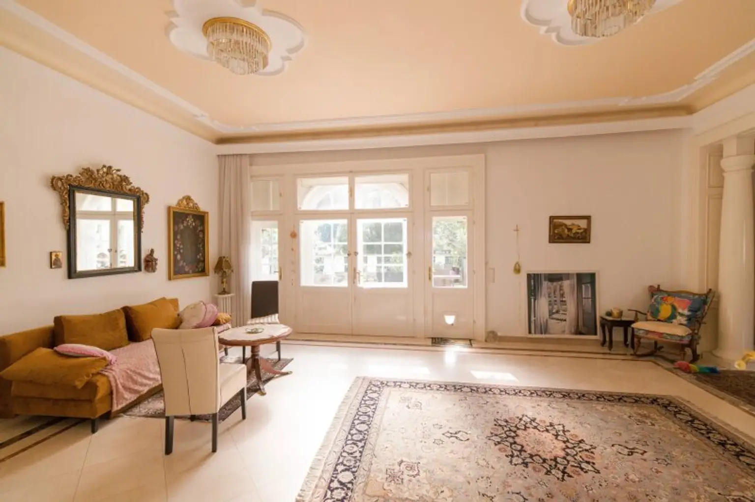 JUGENDSTILVILLA mit PRACHTGARTEN in DORNBACH