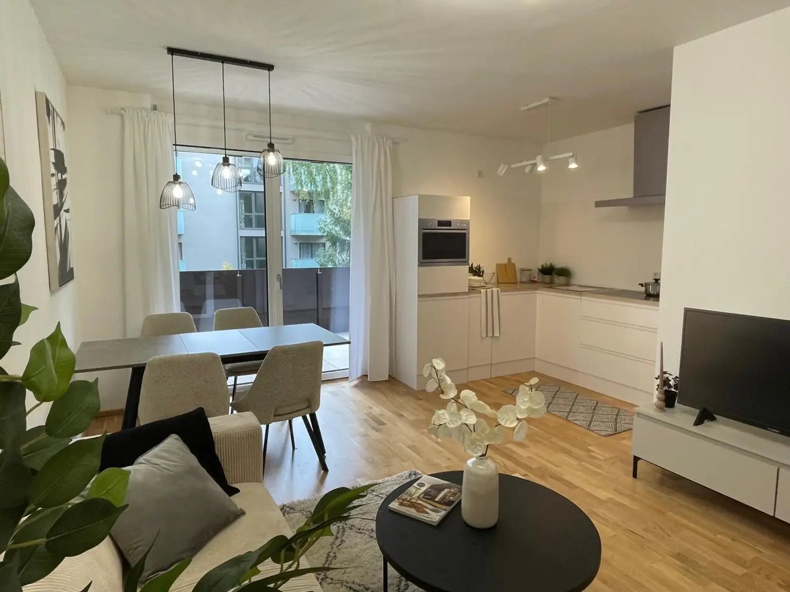 ANLEGER Eggenberg - Vermietung sofort - Schöne Wohnung mit Balkon - Käufer provisionsfrei