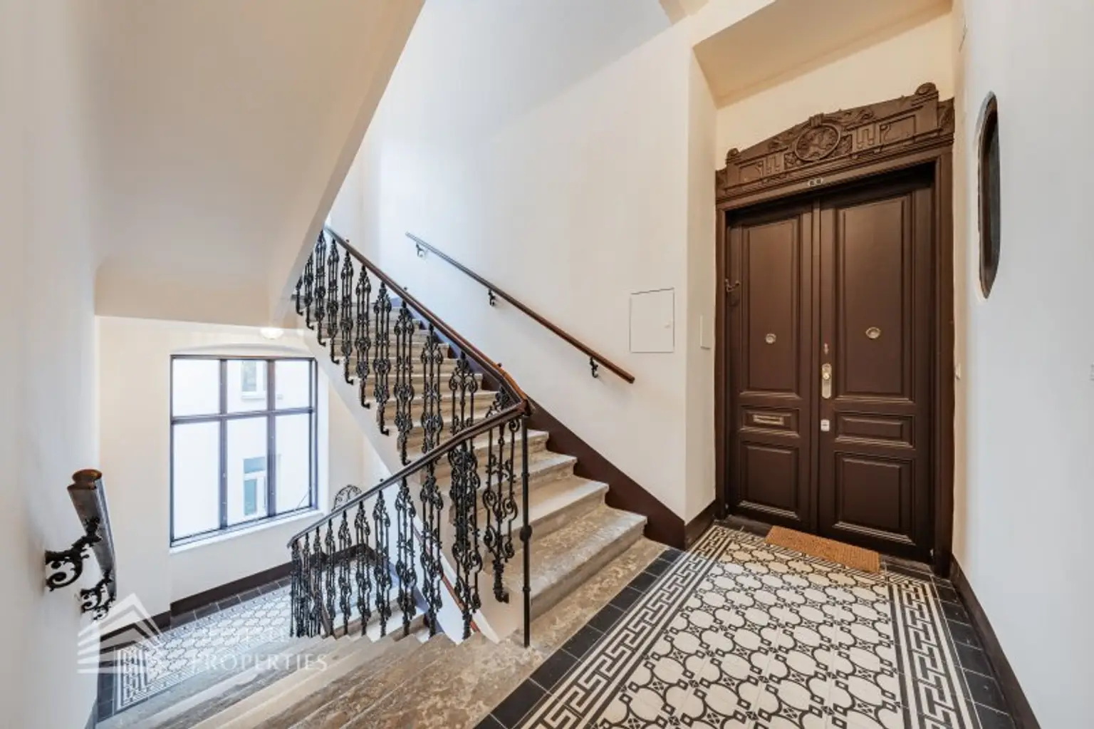 Sanierungsbedürftige Garconniere in ruhiger Lage des 9. Bezirks! Nähe Liechtensteinpark by Lifestyle Properties GmbH