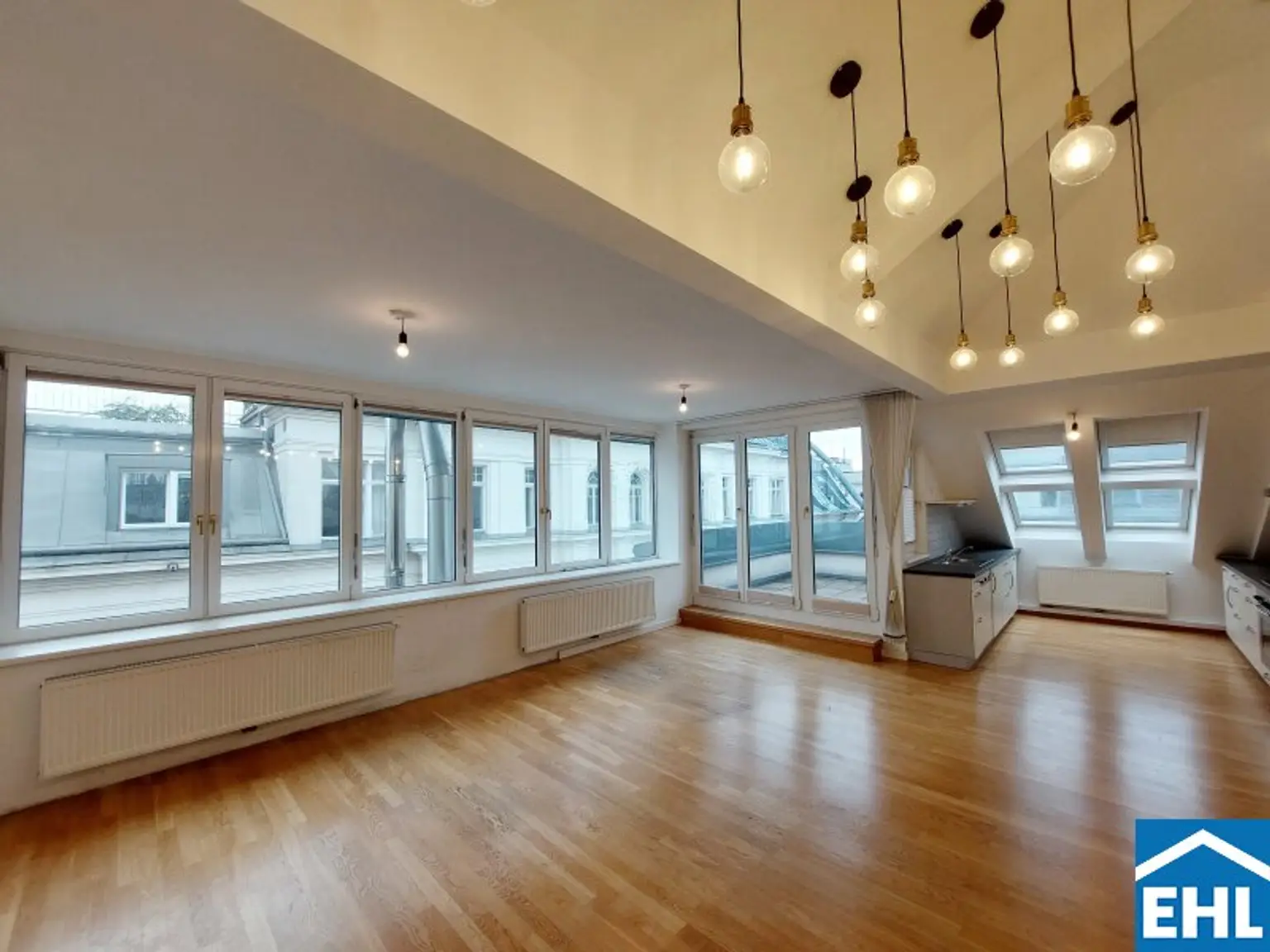 Traumhafte 3-Zimmer-Wohnung mit Terrasse direkt an der Mariahilfer Straße!