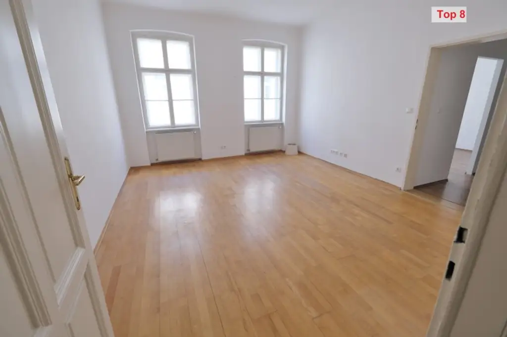 Drei UNBEFRISTETE 2 Zimmer-Wohnungen mit KFZ-Stellplatz im Haus