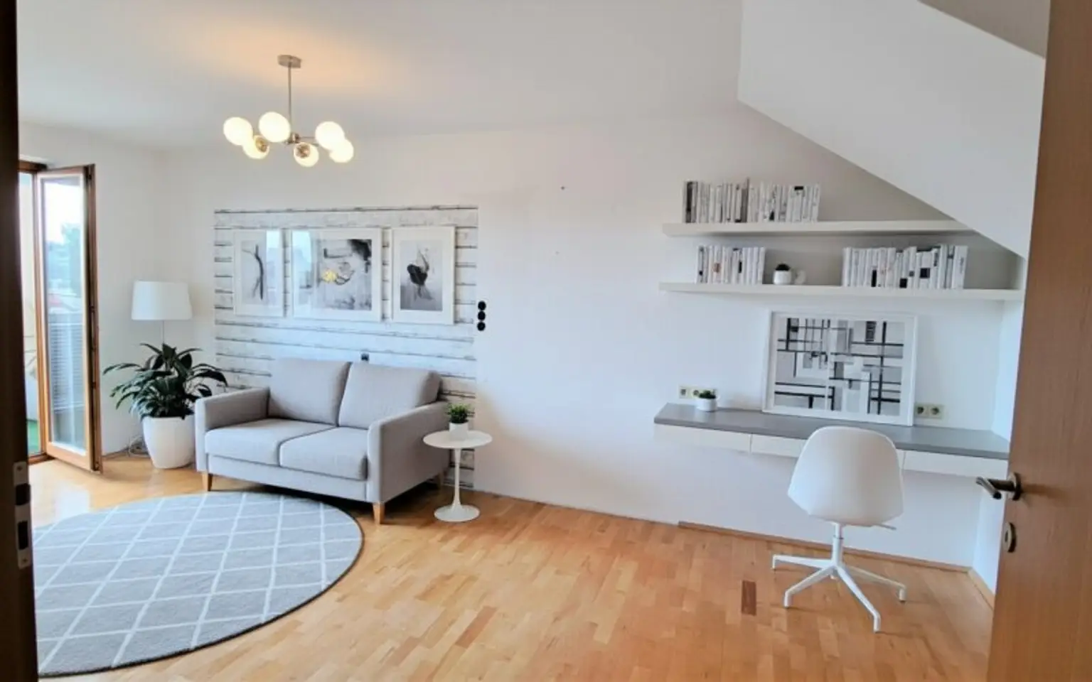 Charmante 3-Zimmer-Loggia-Wohnung nahe der De-la-Salle-Schule