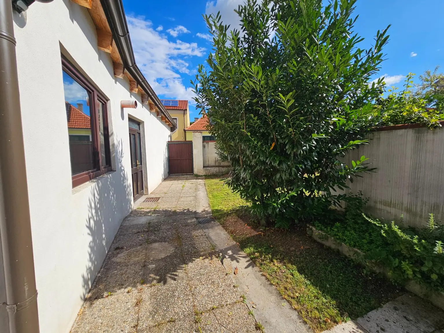 Haus mit Geschäftslokal