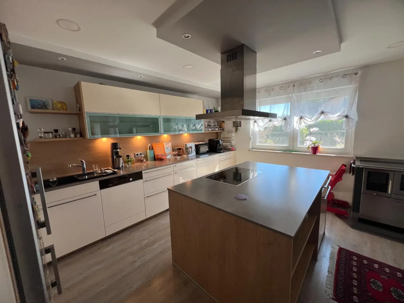 OPEN HOUSE! Großzügiges leistbares Wohnhaus mit 3 getrennte Wohneinheiten, Traumgarten, Doppelgarage und vielen Parkplätzen Tuffeltsham in Redlham
