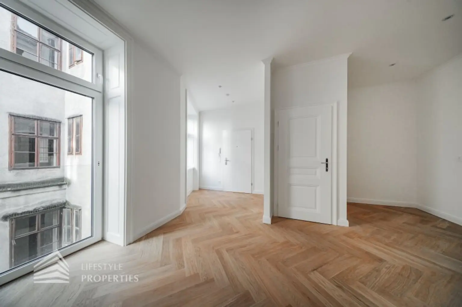 Heller 4-Zimmer Erstbezug mit Balkon, Nähe Meiselmarkt