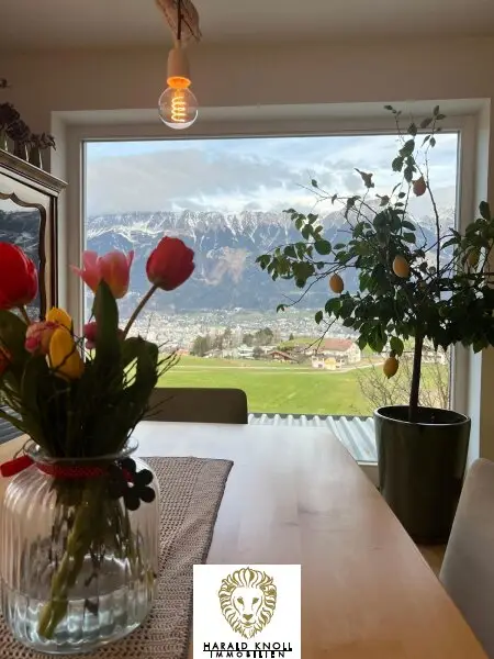 Charmantes Einfamilienhaus mit zwei Gärten und Panoramablick in Aldrans