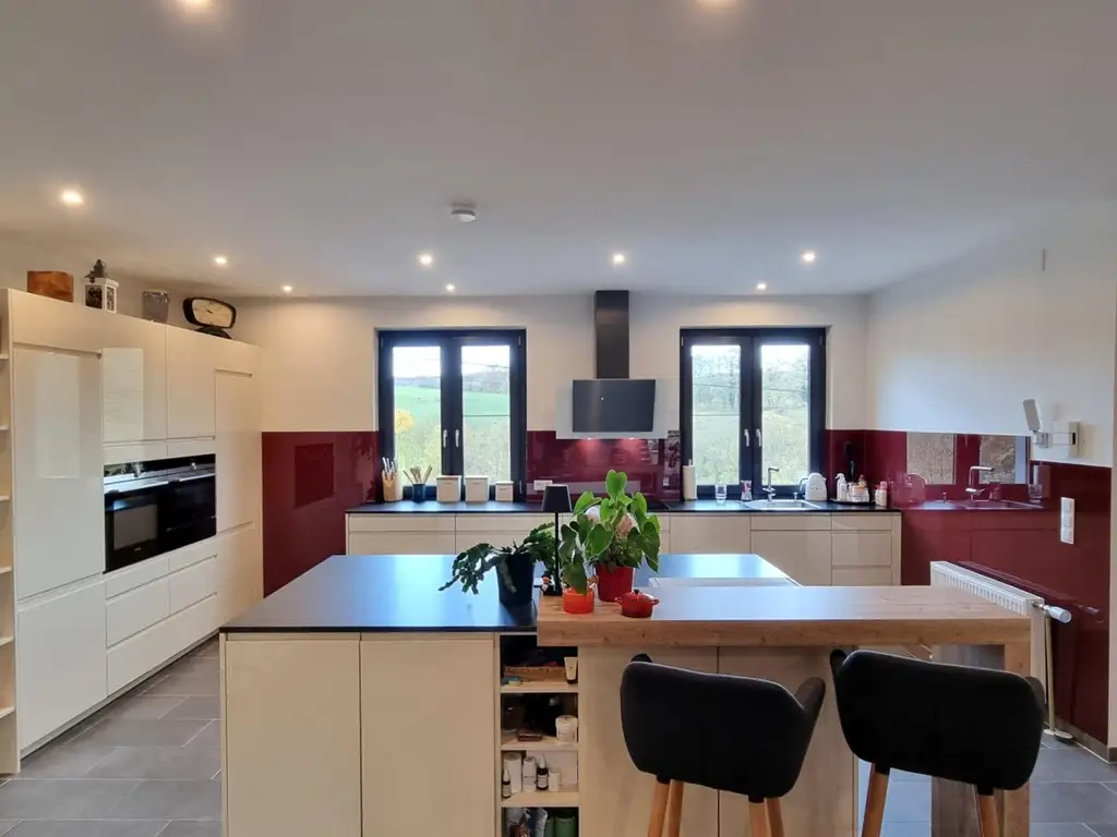 FAMILIENDOMIZIL MIT SCHWIMMTEICH