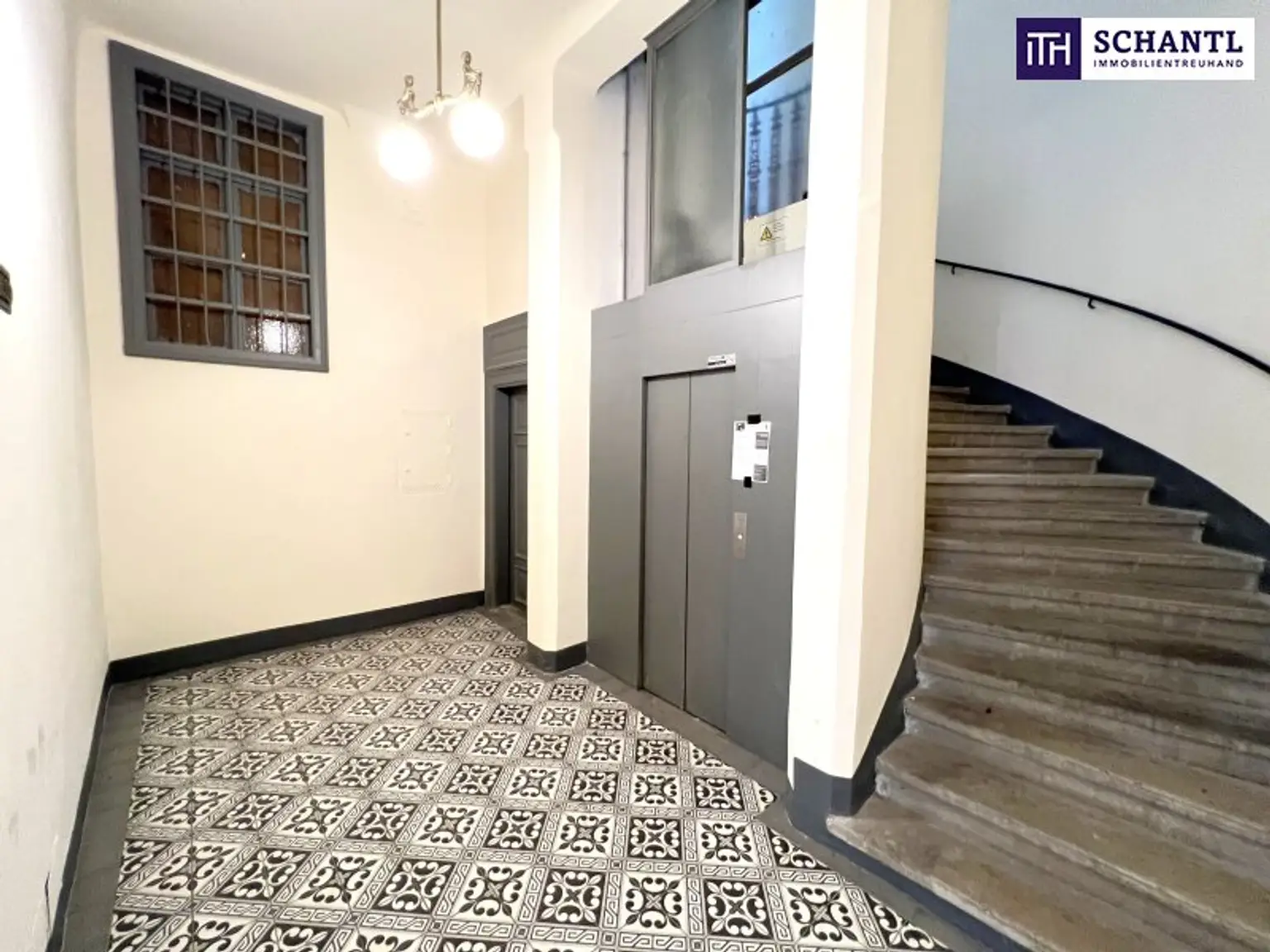 Wow-Eckwohnung im Prunkstück von 1918 – 68 m² Licht & Charme zum Hammerpreis – Ihre Chance zur Sanierung!
