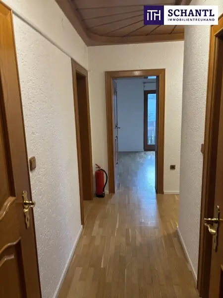 ++PERFEKTE FAMILIEN- oder STUDENTEN- MAISONETTENWOHNUNG zum WOHLFÜHLEN mit 2 BALKONE** 3 SZ, BÜRO, WOHNKÜCHE++ CARPORT++ca. 123 m² WOHNFLÄCHE++